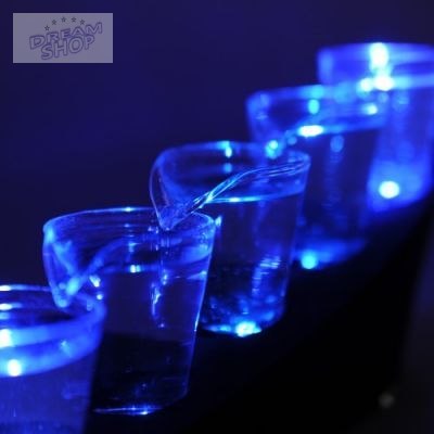 Domino Shots Deluxe kieliszki zestaw podstawka LED Domino Shots Deluxe kieliszki zestaw podstawka LED