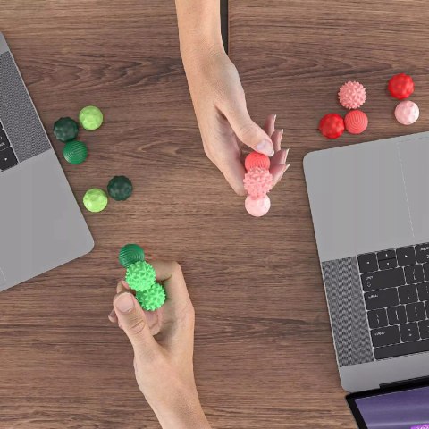 Magnetyczne kulki sensoryczne antystresowe z etui ADHD ASD SI 4 szt różowe