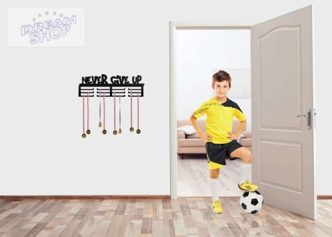 Wieszak na medale - NEVER GIVE UP Wieszak na medale - NEVER GIVE UP