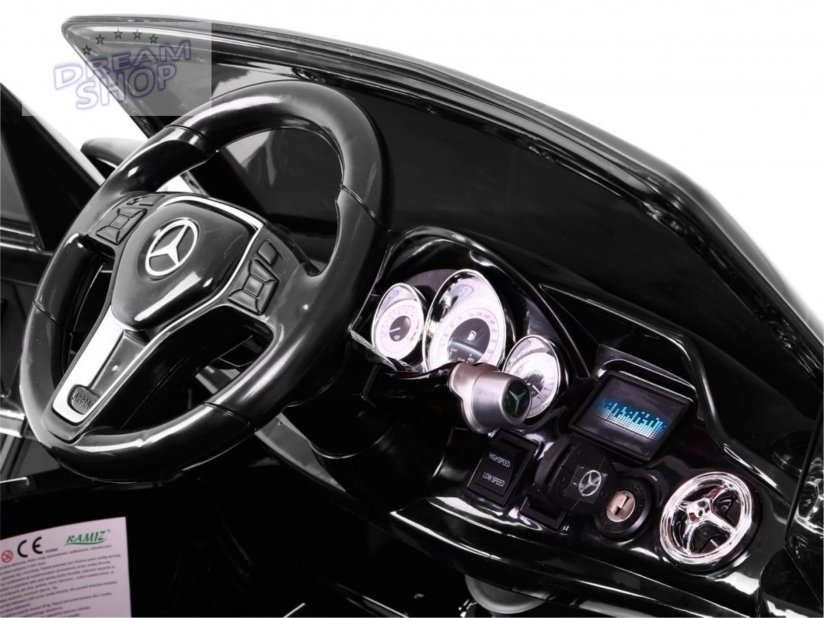 Pojazd Mercedes Benz GLK 350 Lakierowany Czarny Pojazd Mercedes Benz GLK 350 Lakierowany Czarny