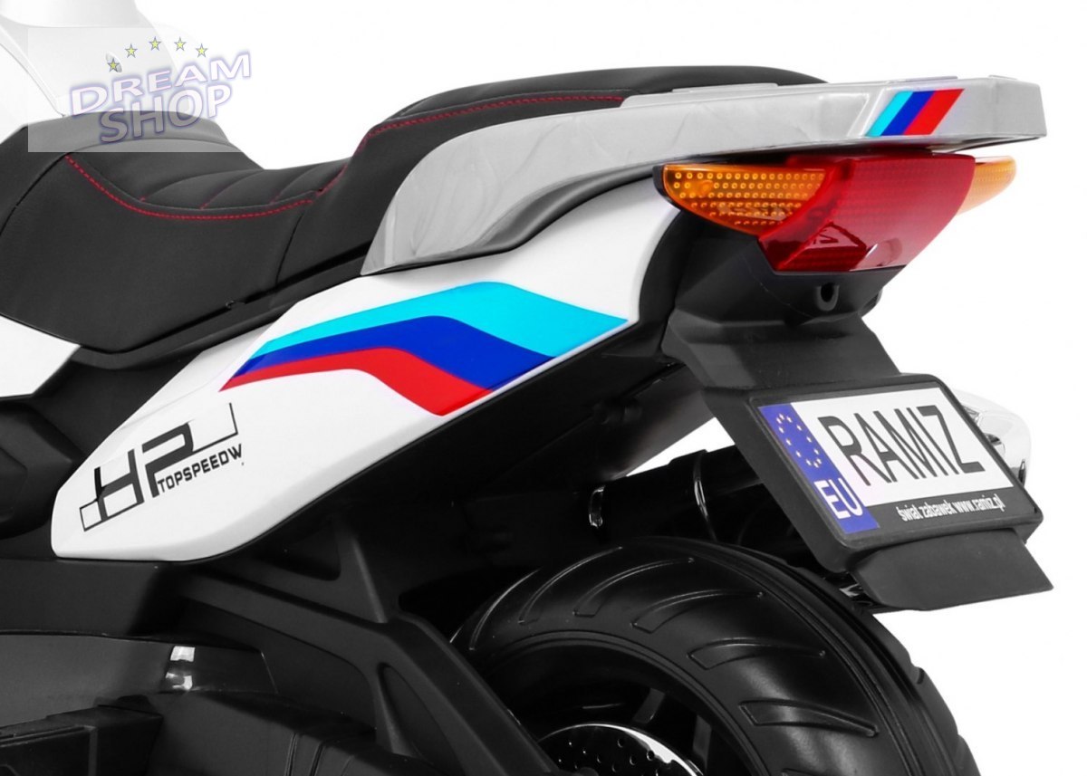 Pojazd Motor Sport Tourism Biały Pojazd Motor Sport Tourism Biały