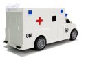 Auto Ambulans z napędem Karetka Pogotowia 1:20 z dźwiękiem