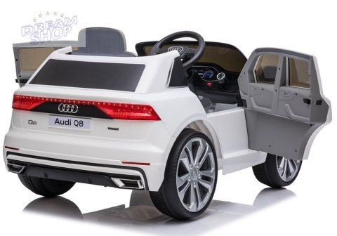 Auto na Akumulator Audi Q8 JJ2066 Biały Auto na Akumulator Audi Q8 JJ2066 Biały