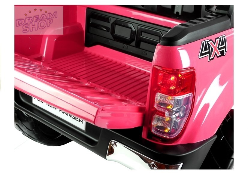 Auto na akumulator Ford Ranger 4x4 Różowy Lakier LCD Auto na akumulator Ford Ranger 4x4 Różowy Lakier LCD