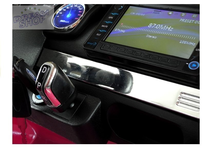 Auto na akumulator Ford Ranger 4x4 Różowy Lakier LCD Auto na akumulator Ford Ranger 4x4 Różowy Lakier LCD