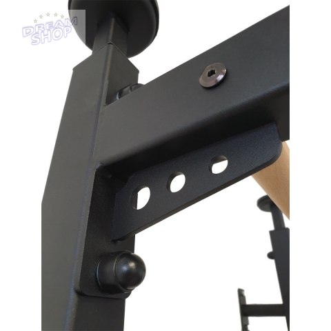 Rozporowa drabinka gimnastyczna drewniano metalowa z metalowym drążkiem w kolorze dębu BenchK 511 Rozporowa drabinka gimnastyczna drewniano metalowa z metalowym drążkiem w kolorze dębu BenchK 511