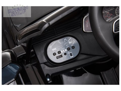 Samochód na akumulator Audi RS Q8 czarny Samochód na akumulator Audi RS Q8 czarny