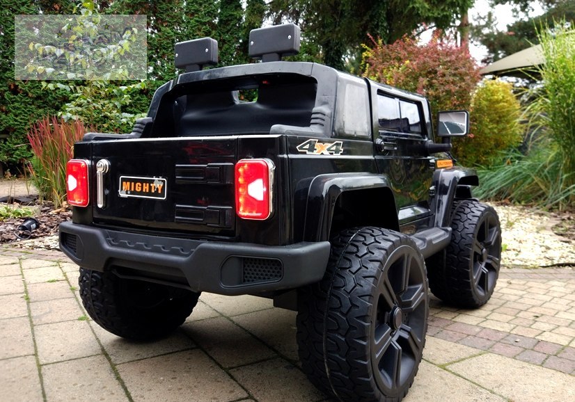 Auto na Akumulator Jeep HL1668 4x4 Czarny Auto na Akumulator Jeep HL1668 4x4 Czarny