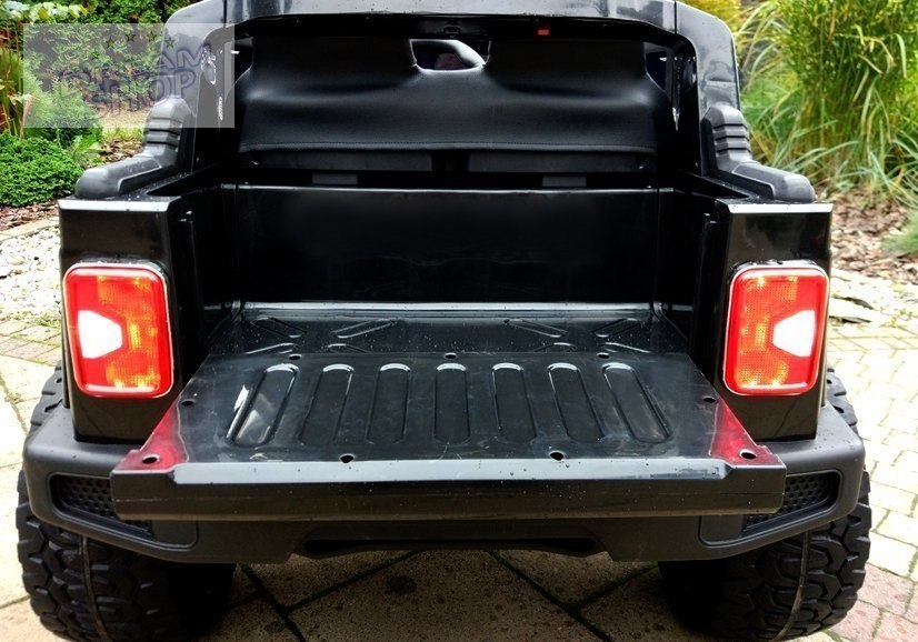 Auto na Akumulator Jeep HL1668 4x4 Czarny Auto na Akumulator Jeep HL1668 4x4 Czarny