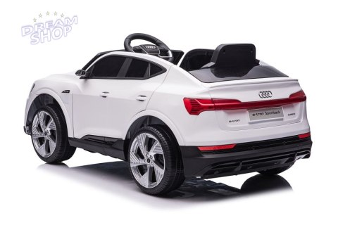 Auto Na Akumulator Audi E- Tron Białe QLS-6688 Auto Na Akumulator Audi E- Tron Białe QLS-6688
