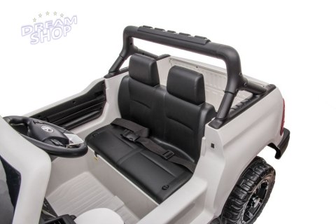 Auto Na Akumulator Toyota Hilux DK-HL860 Białe Auto Na Akumulator Toyota Hilux DK-HL860 Białe