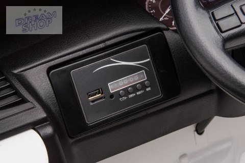 Auto Na Akumulator Toyota Hilux DK-HL860 Białe Auto Na Akumulator Toyota Hilux DK-HL860 Białe