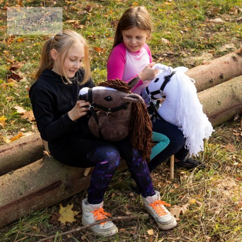 Skippi hobby horse z kantarem brązowy koń A3 duży Skippi hobby horse z kantarem brązowy koń A3 duży