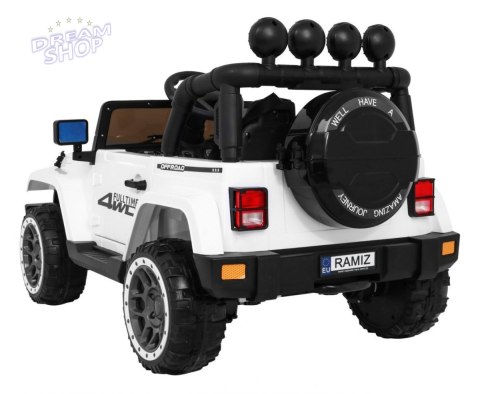 Pojazd Terenowy Full Time 4WD Biały Pojazd Terenowy Full Time 4WD Biały