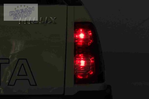 Pojazd Toyota Hillux Biały Pojazd Toyota Hillux Biały
