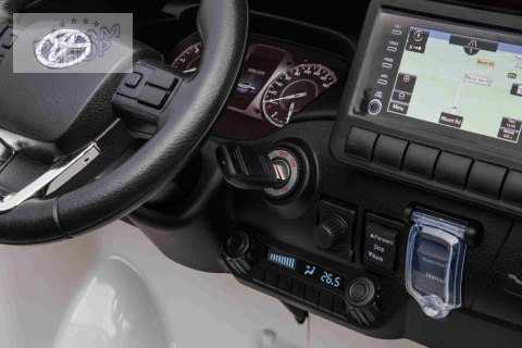 Pojazd Toyota Hillux Biały Pojazd Toyota Hillux Biały