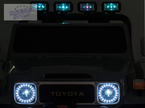 Autko na akumulator 2os Toyota Land Cruiser PA0285 Autko na akumulator 2os Toyota Land Cruiser PA0285