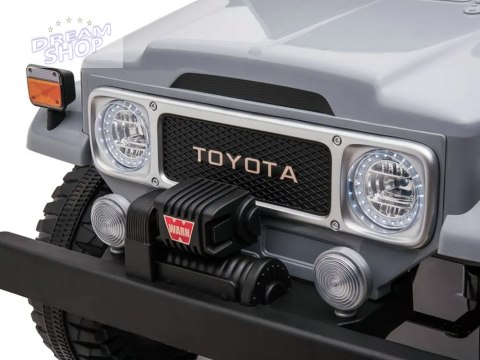 Autko na akumulator 2os Toyota Land Cruiser PA0285 Autko na akumulator 2os Toyota Land Cruiser PA0285