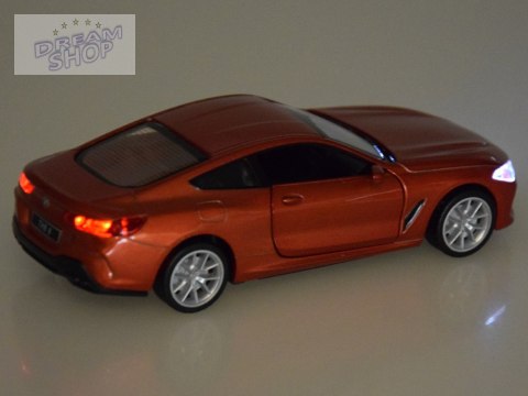 Metalowe auto model 1:35 BMW M850i Coupe światło dźwięk ZA4612 Metalowe auto model 1:35 BMW M850i Coupe światło dźwięk ZA4612