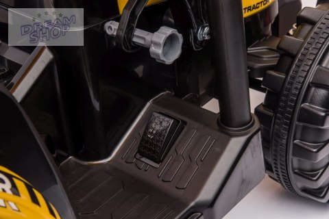 Pojazd MEGA Traktor D68 Z Przyczepką Żółty Pojazd MEGA Traktor D68 Z Przyczepką Żółty