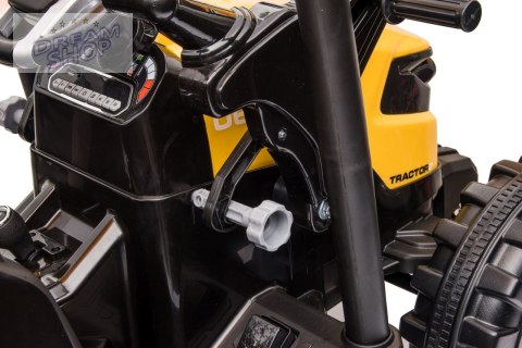 Pojazd MEGA Traktor D68 Z Przyczepką Żółty Pojazd MEGA Traktor D68 Z Przyczepką Żółty