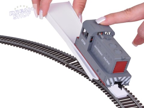 Kolejka elektryczna z jednostką sterującą pociąg towarowy cysterny RC0651 Kolejka elektryczna z jednostką sterującą pociąg towarowy cysterny RC0651