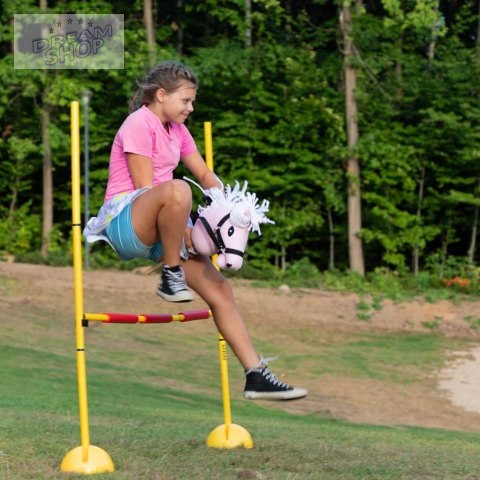 Skippi - lekki mały hobby horse A5 - różowy - prezent na dzień dziecka Skippi - lekki mały hobby horse A5 - różowy - prezent na dzień dziecka