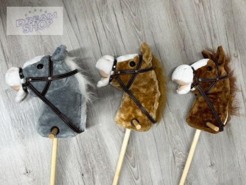 Hobby Horse Koń na patyku Dźwięk galopu i rżenia + ruchomy pysk ZA5442 Hobby Horse Koń na patyku Dźwięk galopu i rżenia + ruchomy pysk ZA5442