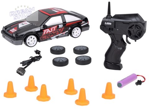 Samochód zdalnie sterowany do driftu AUTO drift pilot RC pachołki RC697 Samochód zdalnie sterowany do driftu AUTO drift pilot RC pachołki RC697