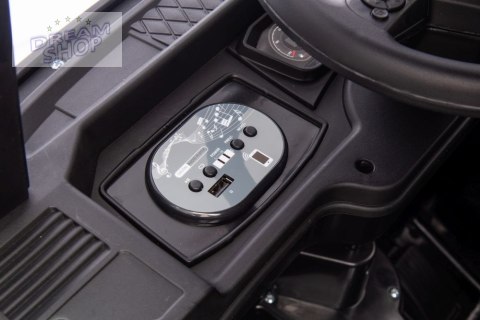Auto Na Akumulator Scania 500R HL698 Czarne 4x4 Auto Na Akumulator Scania 500R HL698 Czarne 4x4