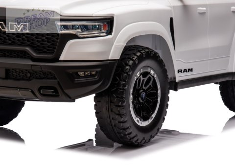 Auto Na Akumulator ZB618 Dodge Ram Biały Auto Na Akumulator ZB618 Dodge Ram Biały