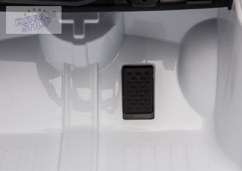 Auto Na Akumulator ZB618 Dodge Ram Biały Auto Na Akumulator ZB618 Dodge Ram Biały