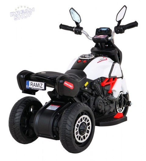 Motorek Fast Tourist na akumulator dla dzieci Biały + Audio + Światła + Ekoskóra Motorek Fast Tourist na akumulator dla dzieci Biały + Audio + Światła + Ekoskóra