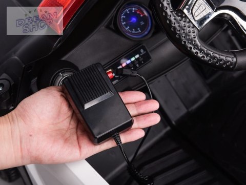 AUTO POLICJA, DŹWIĘKI, MIĘKKIE KOŁA EVA, MIĘKKIE SIEDZENIE/JC666 AUTO POLICJA, DŹWIĘKI, MIĘKKIE KOŁA EVA, MIĘKKIE SIEDZENIE/JC666