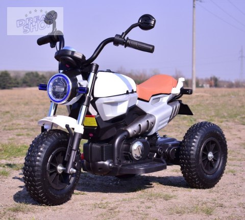 NAJNOWSZY WIELKI MOTOR , POMPOWANE KOŁA, PANEL, DŹWIĘKI, SKÓRA/8188 NAJNOWSZY WIELKI MOTOR , POMPOWANE KOŁA, PANEL, DŹWIĘKI, SKÓRA/8188