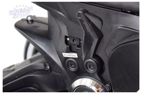 DUŻY MOTOR ŚCIGACZ STRONG 2 EXCLUSIVE, ŚWIECĄCE KOŁA, 3 KOŁOWY/HT6188 DUŻY MOTOR ŚCIGACZ STRONG 2 EXCLUSIVE, ŚWIECĄCE KOŁA, 3 KOŁOWY/HT6188