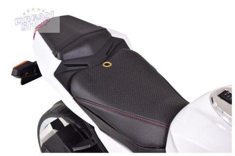 MEGA MOTOR ŚCIGACZ STRONG 2 EXCLUSIVE, ŚWIECĄCE KOŁA, GAZ W MANETCE, HAMULEC/DLS07 MEGA MOTOR ŚCIGACZ STRONG 2 EXCLUSIVE, ŚWIECĄCE KOŁA, GAZ W MANETCE, HAMULEC/DLS07