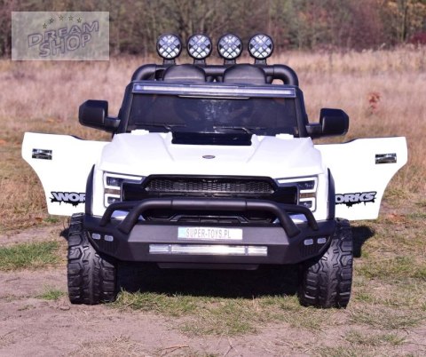 MEGA JEEP WORKS SIX 4X4, 2 X 12V MĘKKIE KOŁA, MIĘKKIE SIEDZENIE/JC003 MEGA JEEP WORKS SIX 4X4, 2 X 12V MĘKKIE KOŁA, MIĘKKIE SIEDZENIE/JC003
