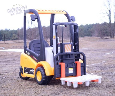 WIELKI WÓZEK WIDŁOWY Z OBROTOWYMI KÓŁKAMI/XMX638
