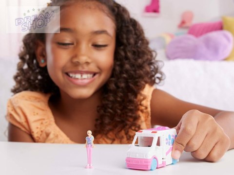 Mattel Mini Barbie Land Lalka lekarka + autko karetka pogotowia ZA6038 D