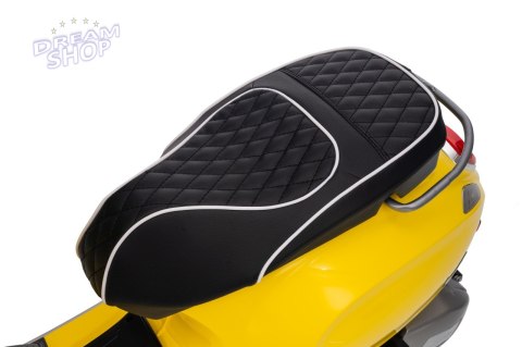 Pojazd Skuter Vespa ROMA Żółty