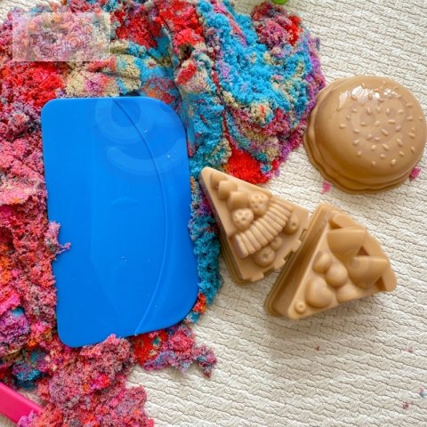 WOOPIE Piasek Kinetyczny 6 Kolorów 1,2 kg Zestaw Restauracja Stolik z Foremkami