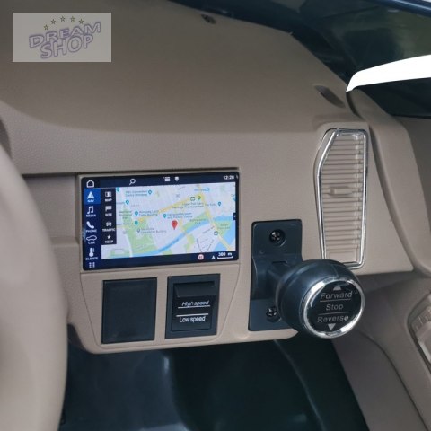 INJUSA Porsche Cayenne S Samochód Dwuosobowy Na Akumulator 12V R/C MP3 INJUSA Porsche Cayenne S Samochód Dwuosobowy Na Akumulator 12V R/C MP3