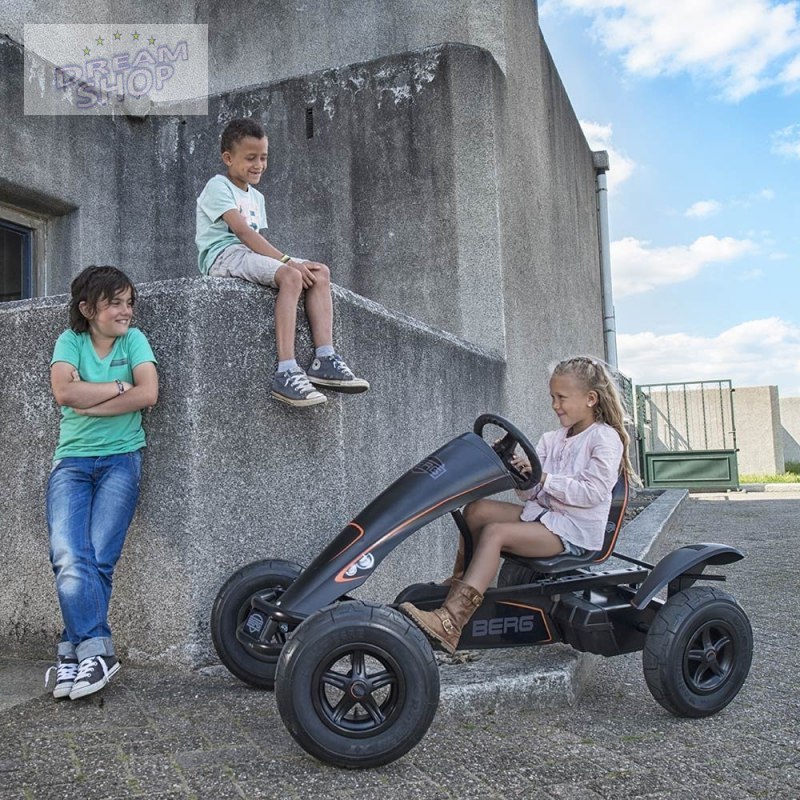 BERG Gokart na pedały Black Edition BFR Pompowane koła od 5 lat do 100 kg BERG Gokart na pedały Black Edition BFR Pompowane koła od 5 lat do 100 kg