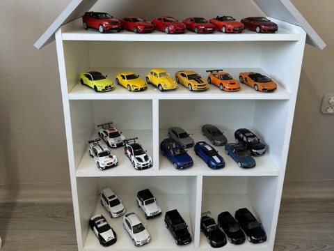 Model kolekcjonerski AUDI RS e-tron GT 1:36 metalowe auto dźwięki ZA5047