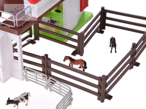 SERIA ZWIERZĘTA FARMA Duży zestaw "WETERYNARZ na wsi" 102 elementy ZA5350