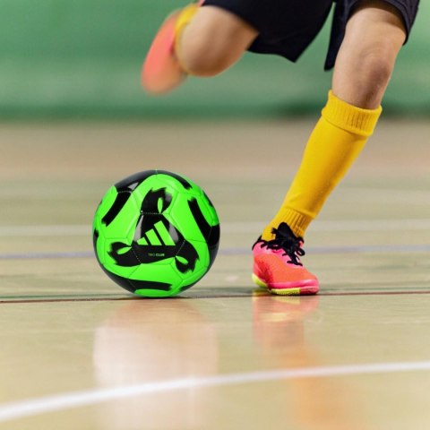 PIŁKA NOŻNA ADIDAS TIRO CLUB HZ4167 R.4