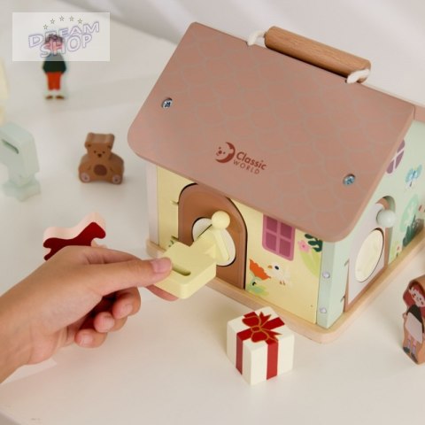 CLASSIC WORLD Drewniany Domek Sensoryczny Edukacyjny z Zamkami Kluczykami 11el.