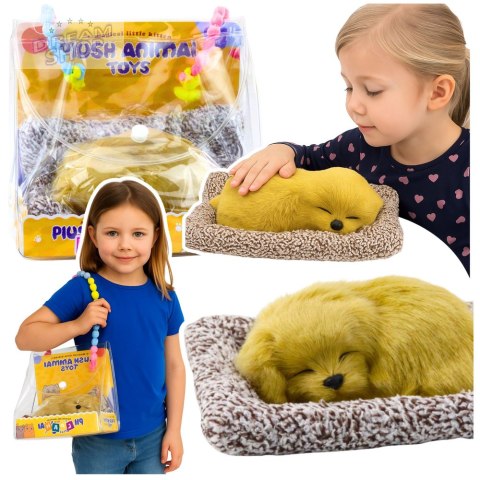 Śpiący Pies Labrador Szczeniak Na Poduszce Figurka z Futerkiem Torba