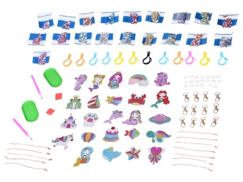 Kreatywny kalendarz adwentowy wyklejanka haft diamentowy breloczki ZA6019